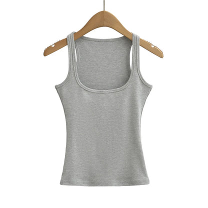 Frauen mit quadratischem Hals und Tanktop So ist Leben