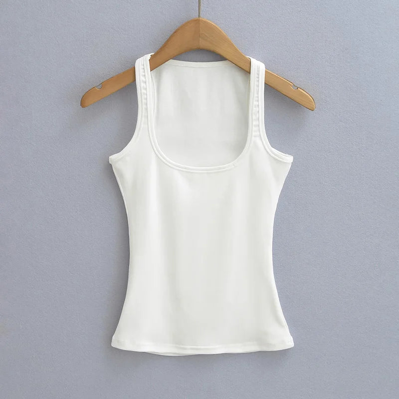 Frauen mit quadratischem Hals und Tanktop So ist Leben