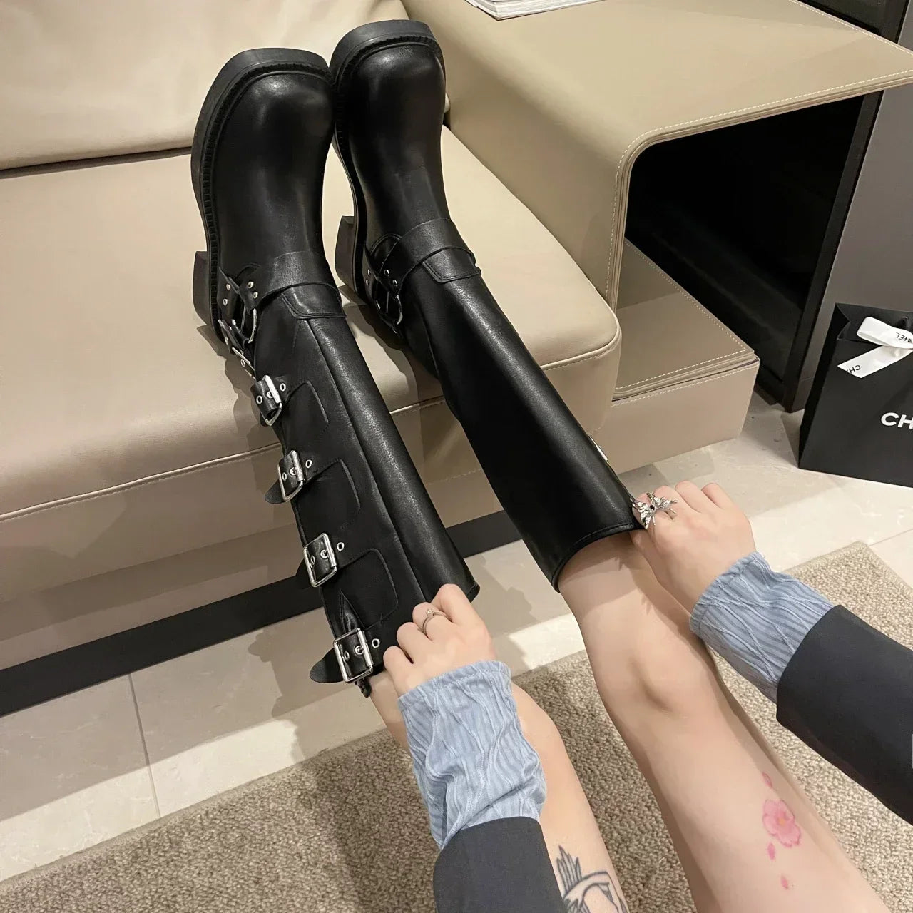 Frau Stiefel Kniehohe Plattform Elegante Niedrigen Absatz Trend Punk Gothic New Rock Leder Mode frauen Schuhe Motorrad Schuhe So ist Leben