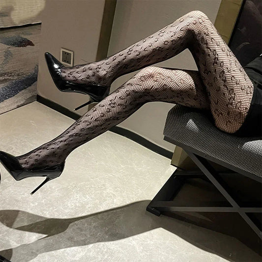 Japanische Netzstrumpfhose mit modernem Druckmuster - So ist Leben