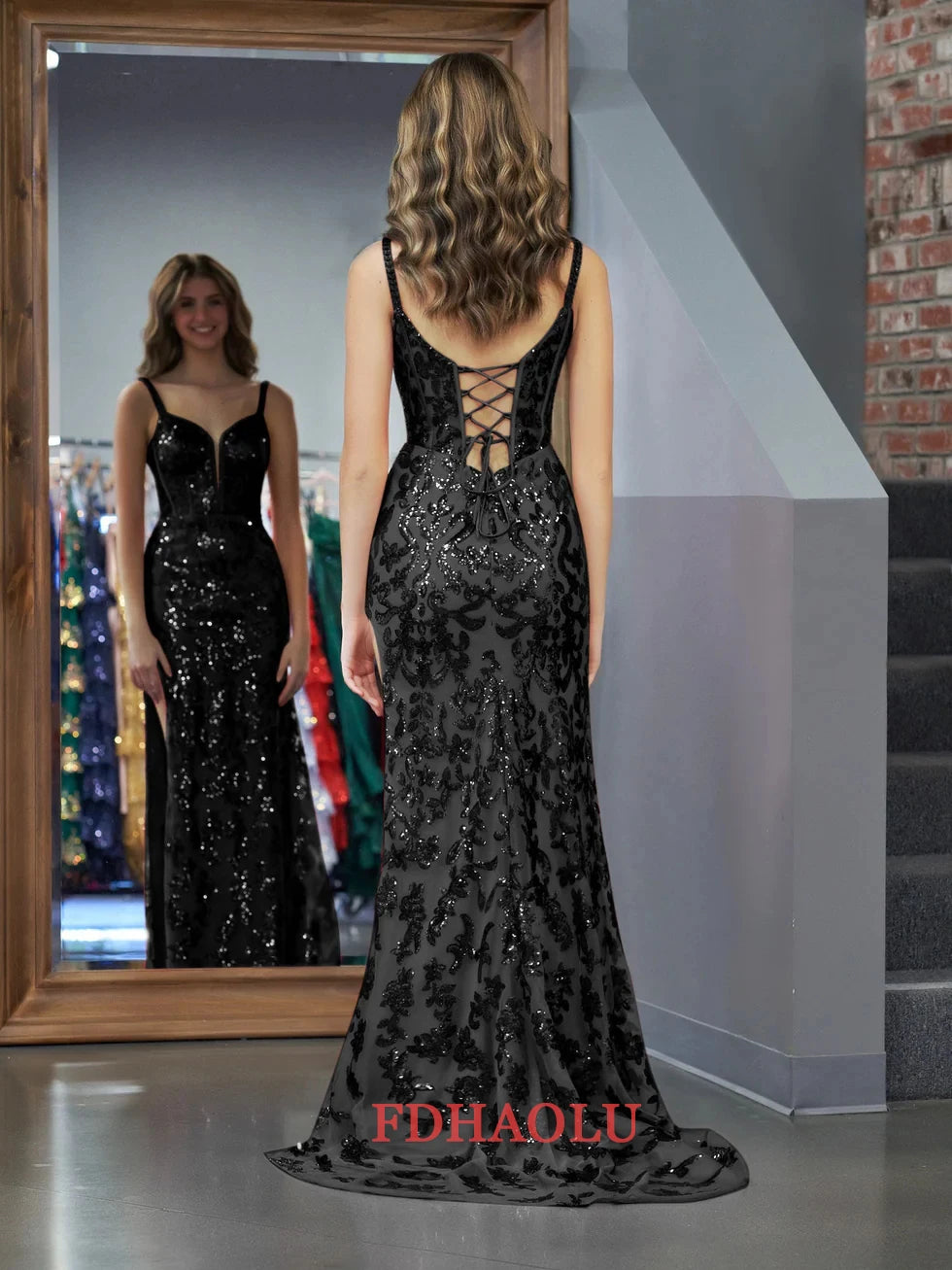 Maßgeschneidertes schwarzes, elegantes, mit Spitze besticktes Meerjungfrau-Abschlussballkleid, sexy seitliches Spaghettiträger-Abschlussballkleid, hochwertiger Retro-formaler Klassiker So ist Leben