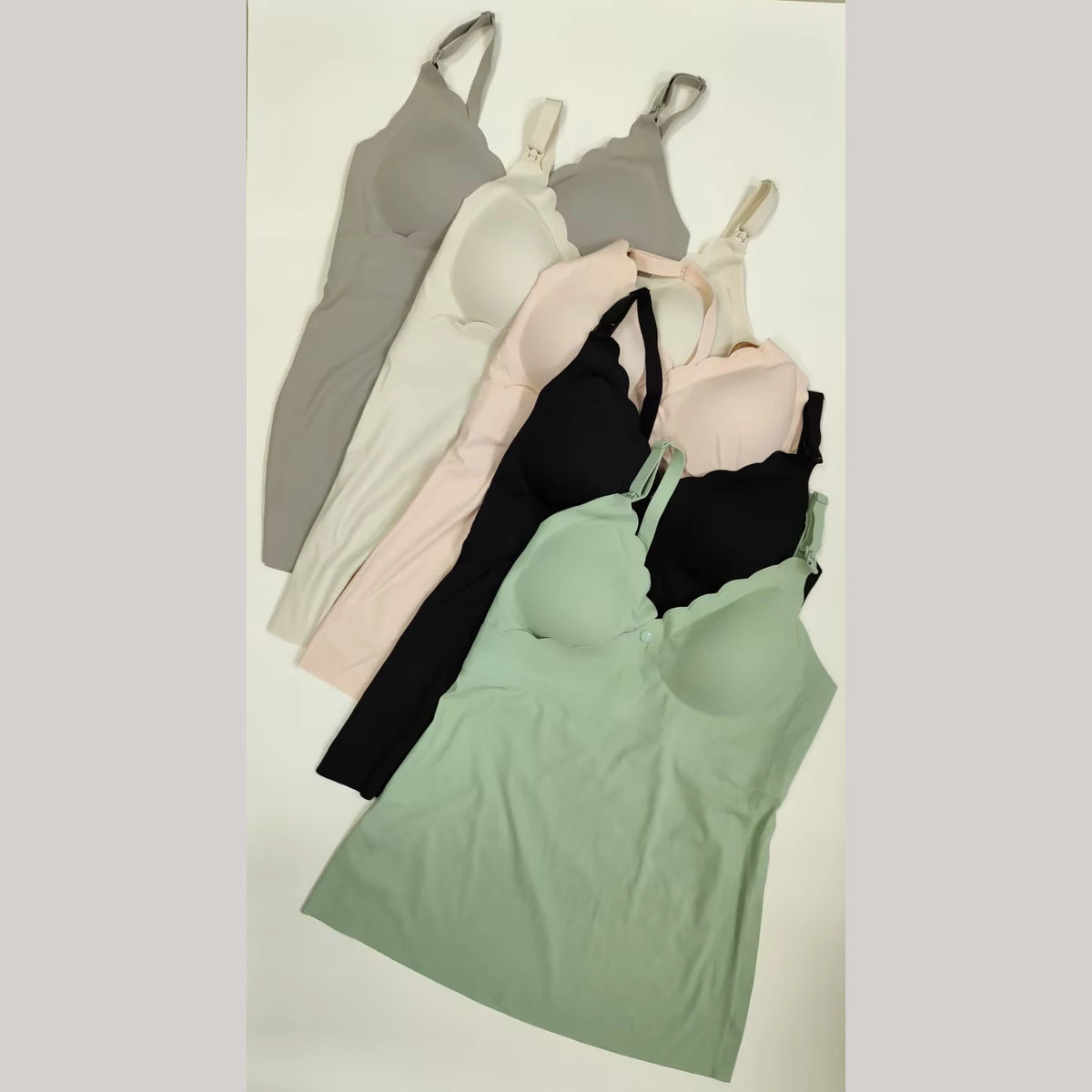 Weiches, seidiges Umstands- und Still-Tanktop mit herausnehmbaren Polstern, integriertem BH-Camisole für Schwangerschaft, Wochenbett, Alltag und Schlaf. So ist Leben
