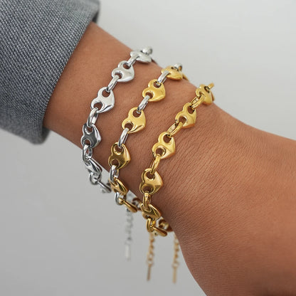 Minimalistisches, klassisches, zweifarbiges Herz-Knopf-Armband aus 18 Karat vergoldetem Edelstahl mit Herzknöpfen, stapelbares rundes Knopfarmband So ist Leben