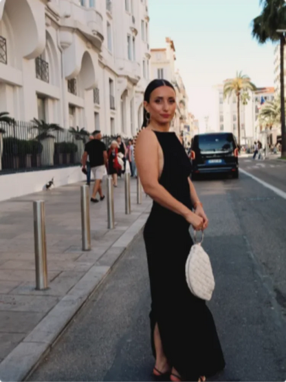 Elegantes Schwarzes Maxikleid Ärmellos Figurbetont Mit Goldketten-Detail Abendkleider für Partys Formelle Anlässe Schickes Bodenlange Robe So ist Leben