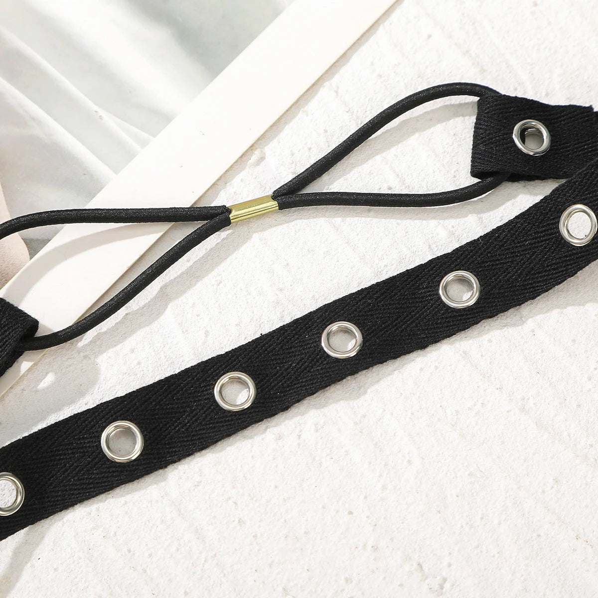Punk Mädchen Stoff Hohl Elastisches Stirnband Metall Rock Personalisierte Hohl Ösen Haarband Casual Sport Stirnbänder Haar Zubehör So ist Leben