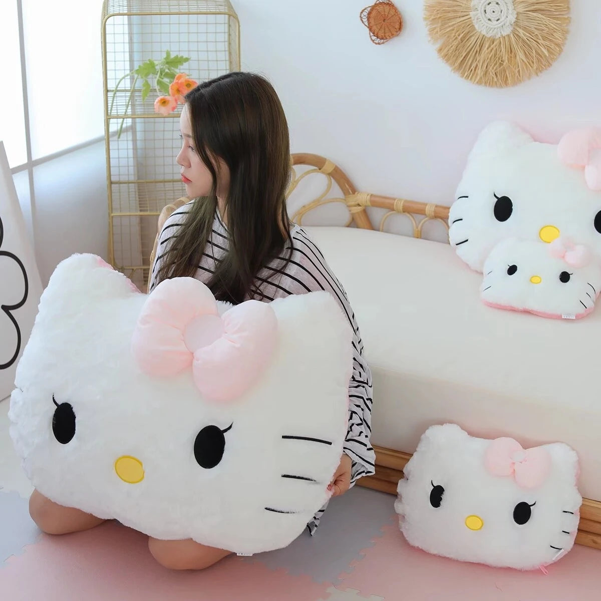 Sanrio Bequeme Hello Kitty Plüschtiere, weiches Umarmungskissen, gefülltes Anime-Rückenkissen, Sofa, Bett, große Plüschtiere, Weihnachtsgeschenk für Mädchen So ist Leben
